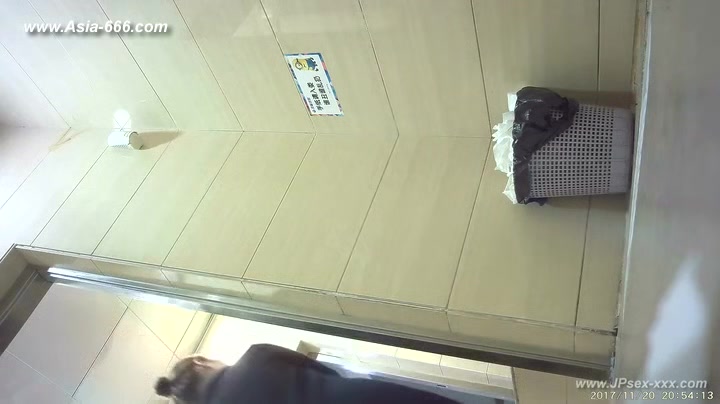 chinese girls go to toilet.121