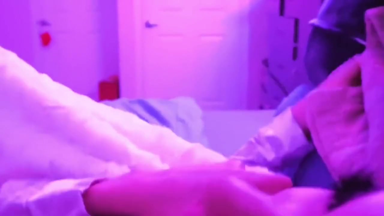 Horny Body Heat 1080