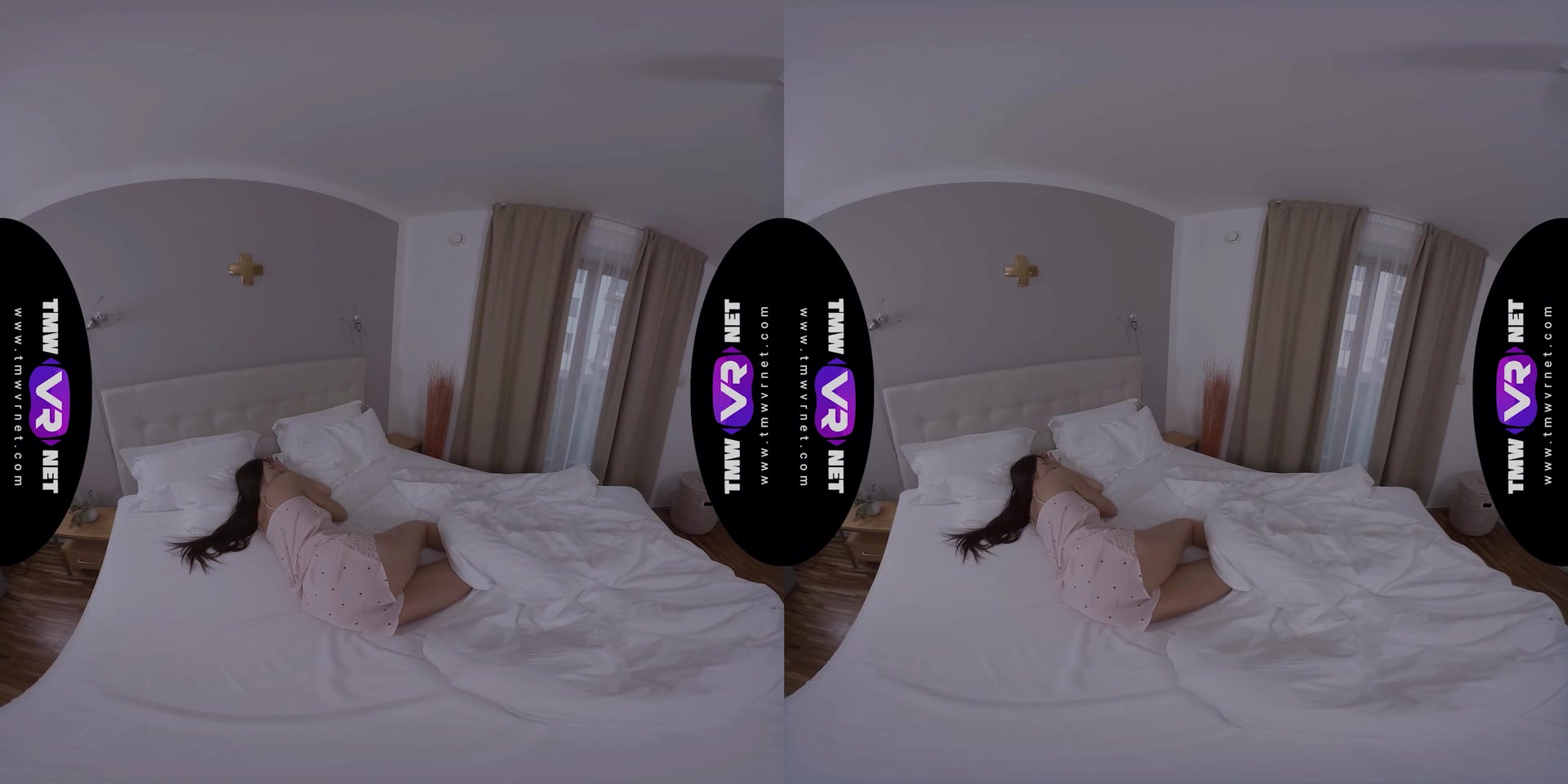 Dude watches cutie masturbating - TmwVRnet