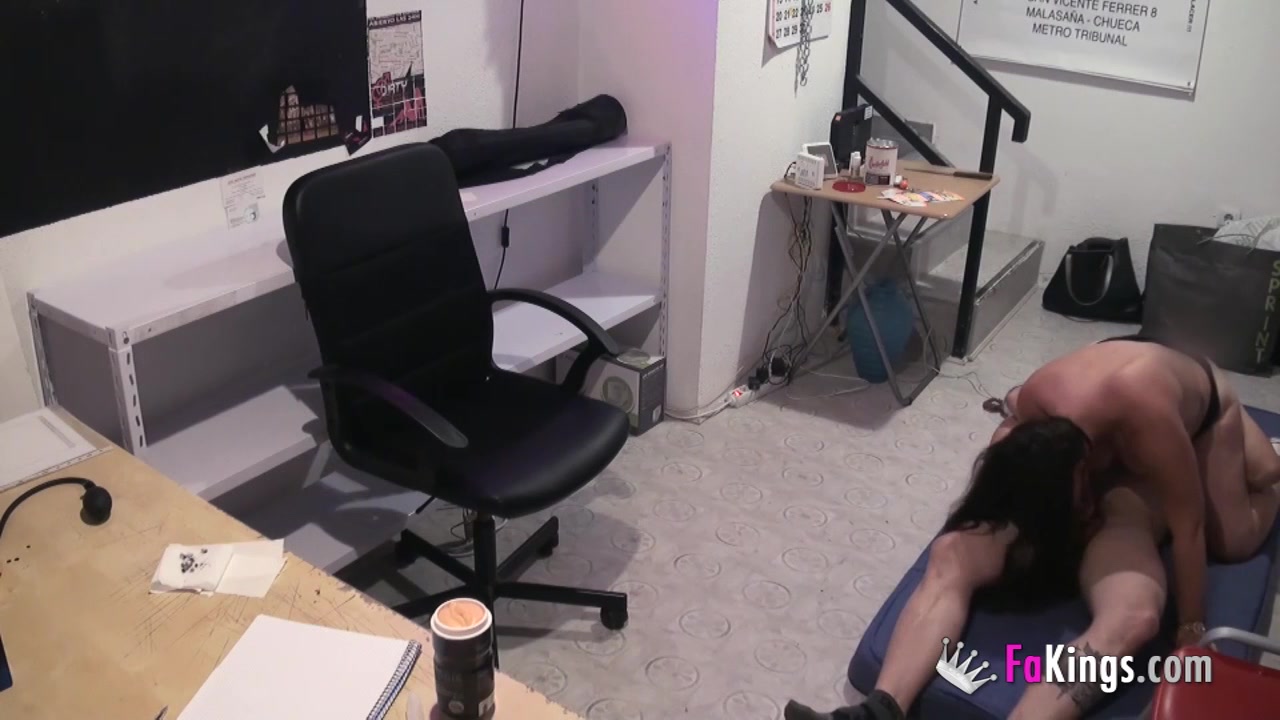 I want to make a living with porn. I'm Bimba and I'm horny