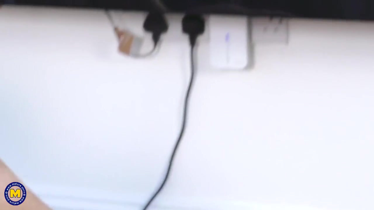 Sporty Mature Step mom Fucks Her Muscular Pussy