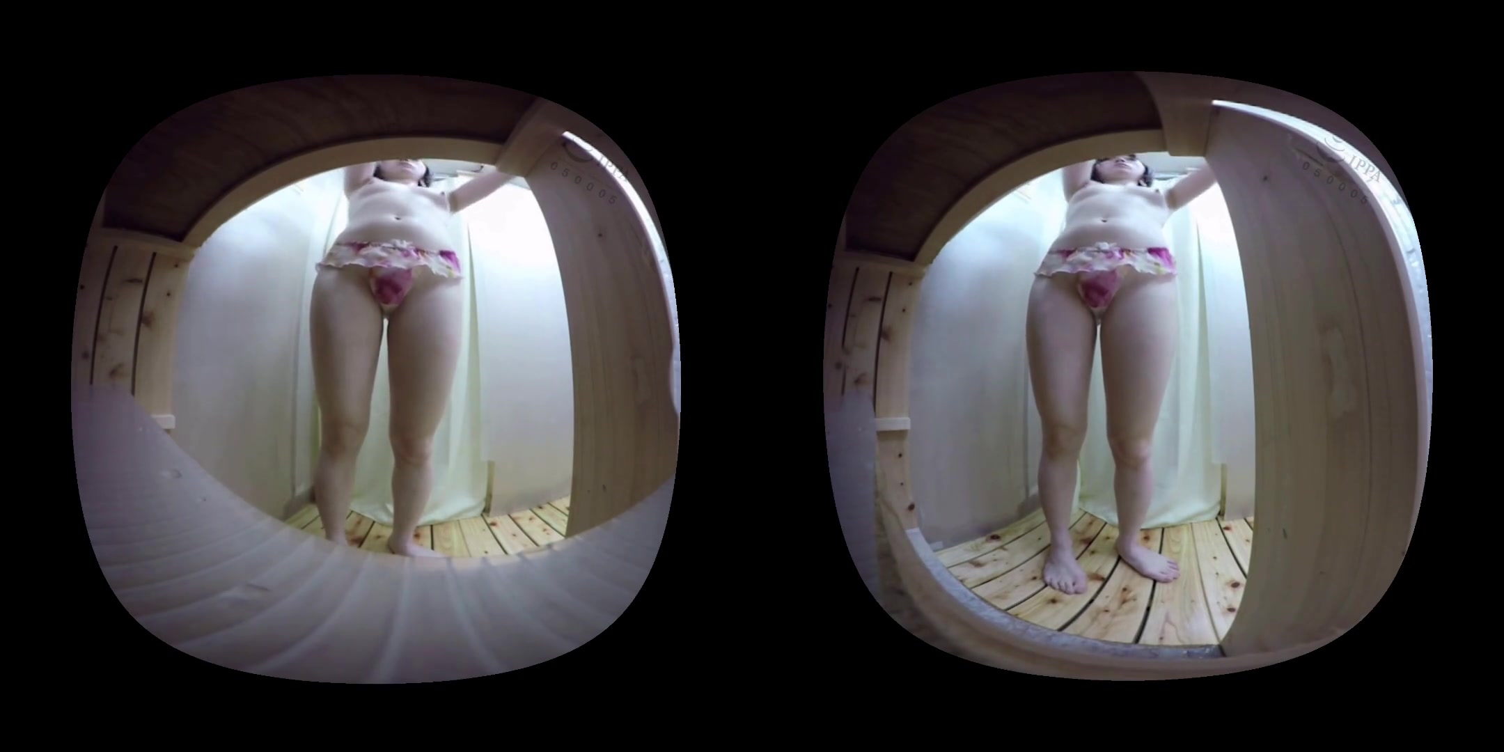 Changing and Showering at Beach 1 - PetersPrimoVR