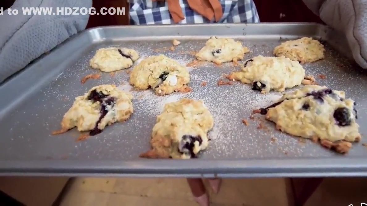 Big Booty Latina Bakes Cookies, Then Rides Cowgirl