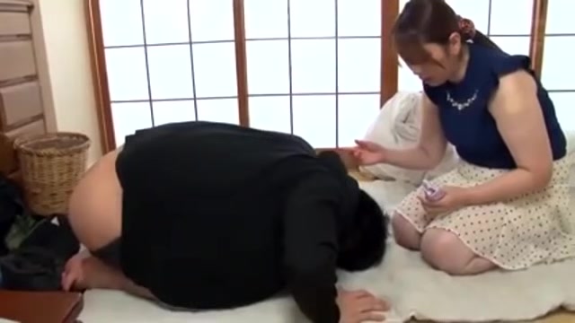 07408,A woman in serious agony