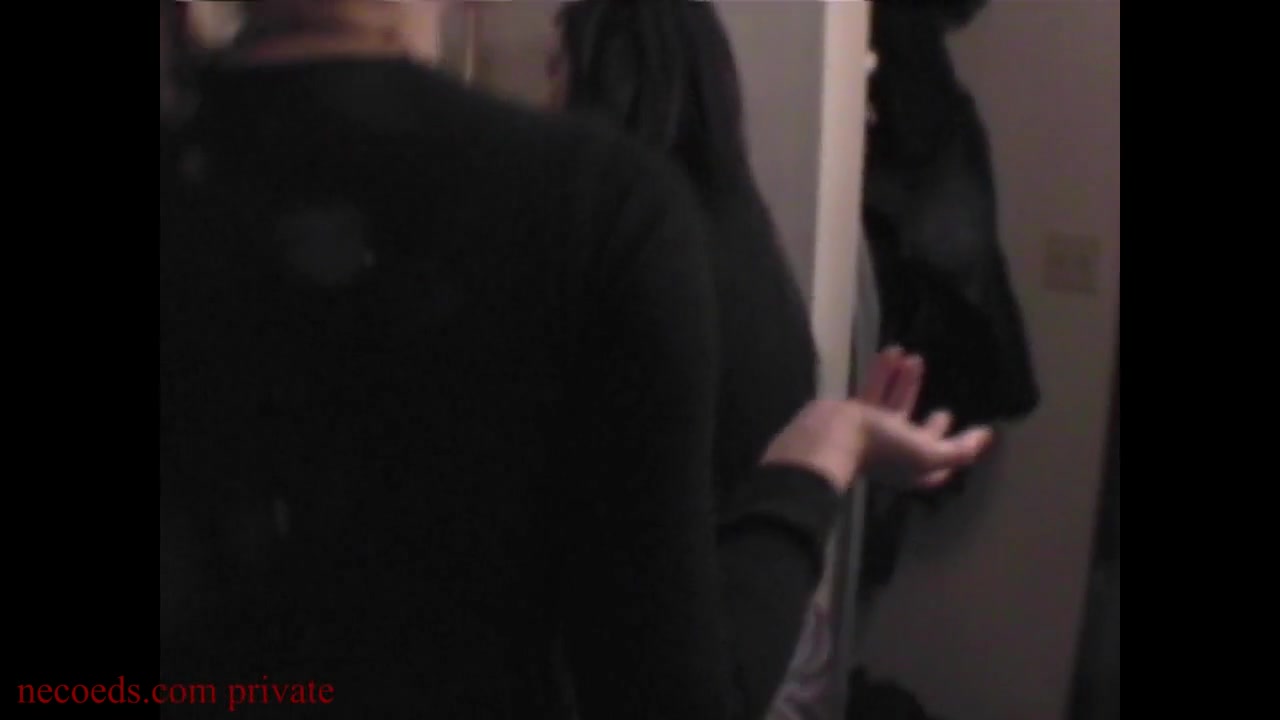 Peeing Amateur Girls Compilation 1 Of 2 - NebraskaCoeds