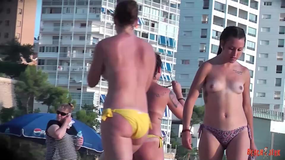 Smile for the camera - BeachJerk