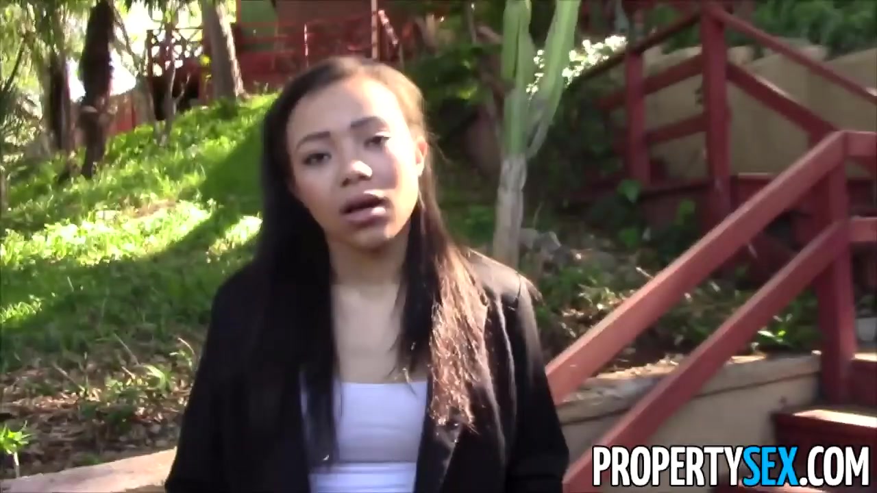 PropertySex Rookie Real Estate Agent Fucks at Open House Homemade Sex