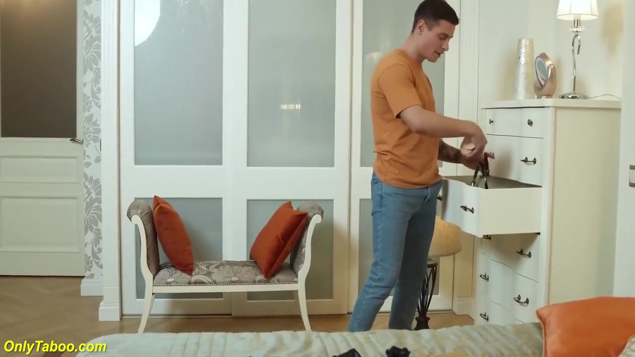 Busty Stepmom - I Am Surprised By My