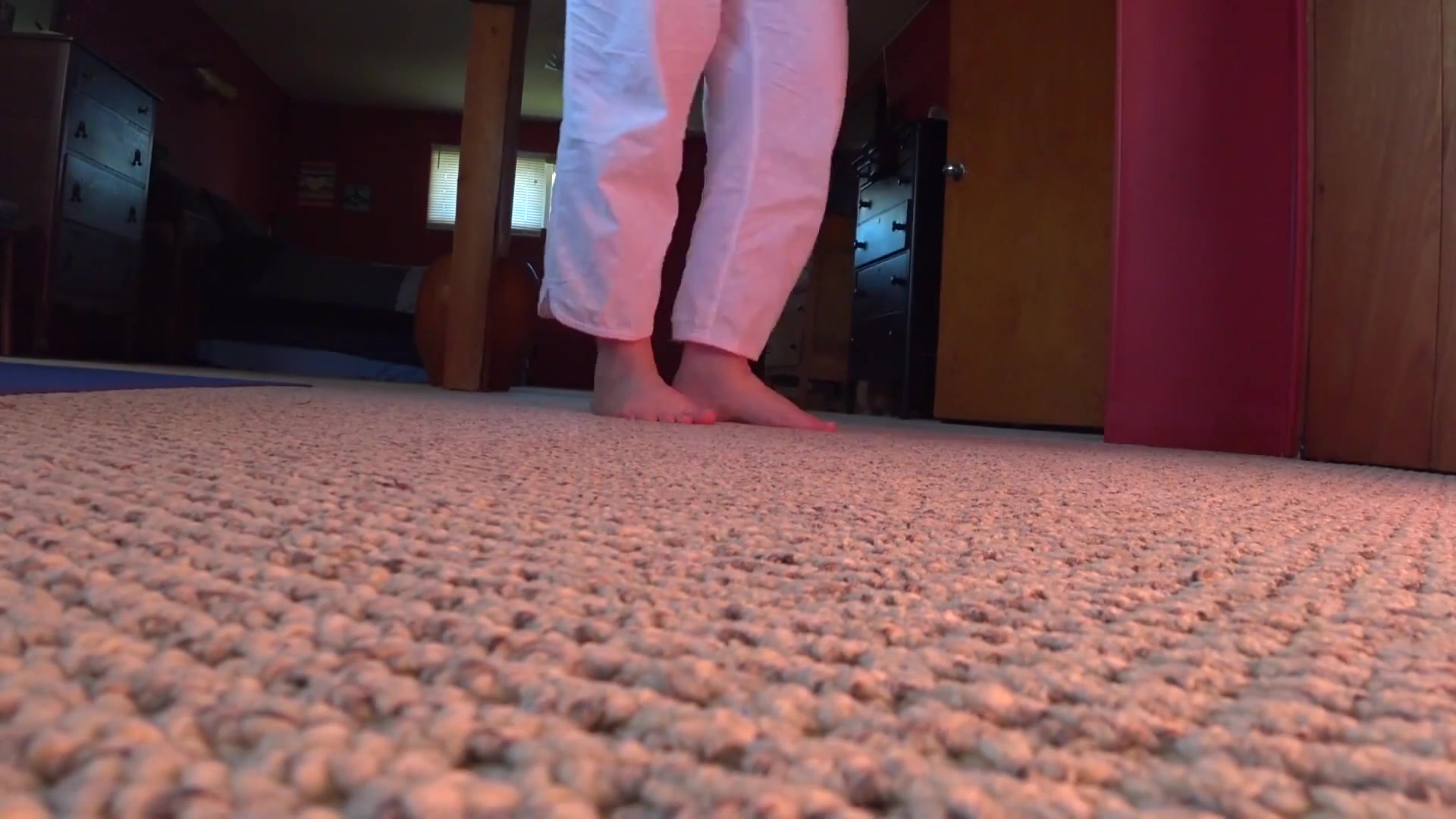 Sensual Bare Foot Worship - CougarBabeJolee