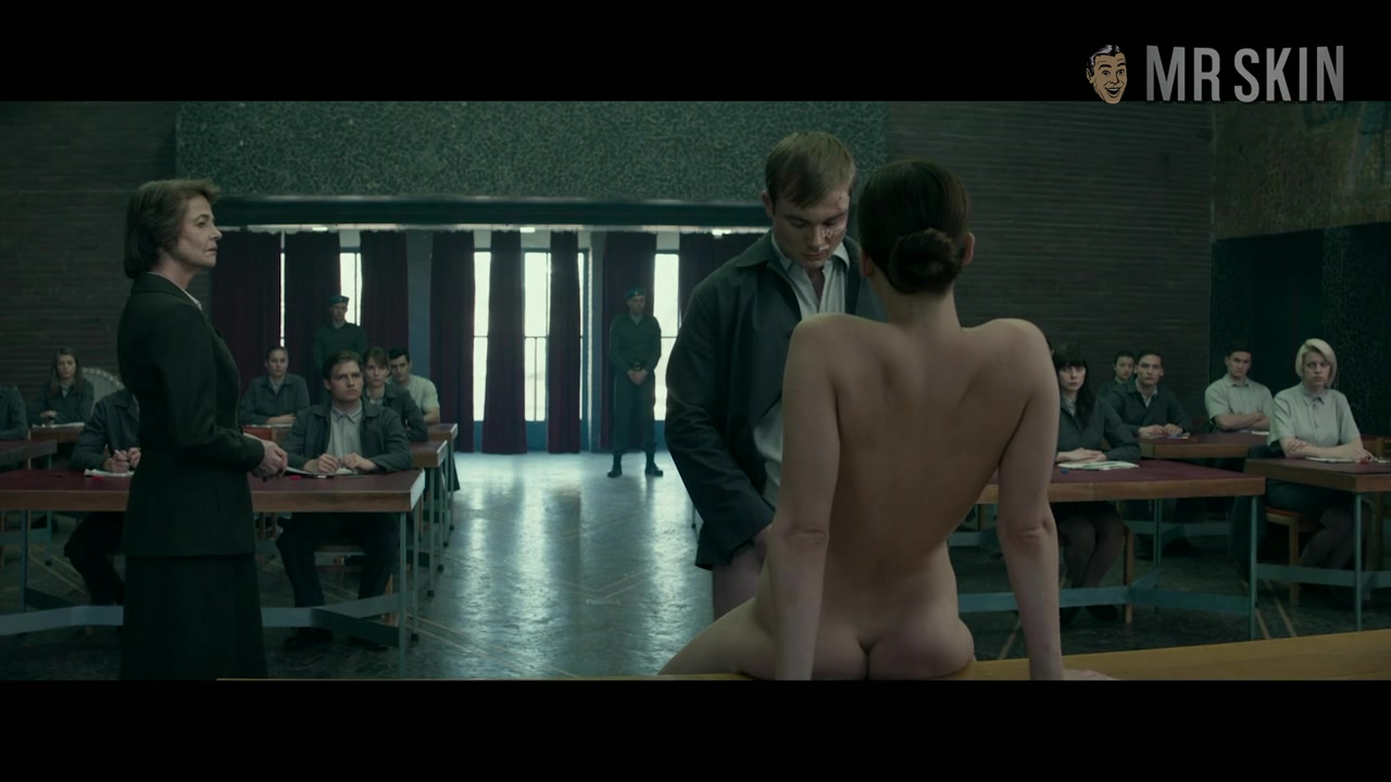 Nude Jennifer Lawrence Will Make Your Dark Phoenix Rise - Mr.Skin