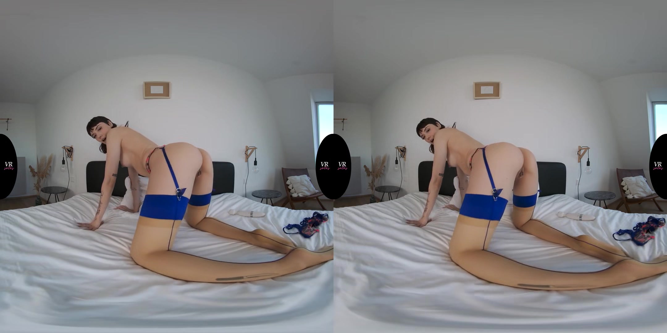Catherine Has A Gushing Wet Orgasm - Amateur with Hitachi Magic Wand