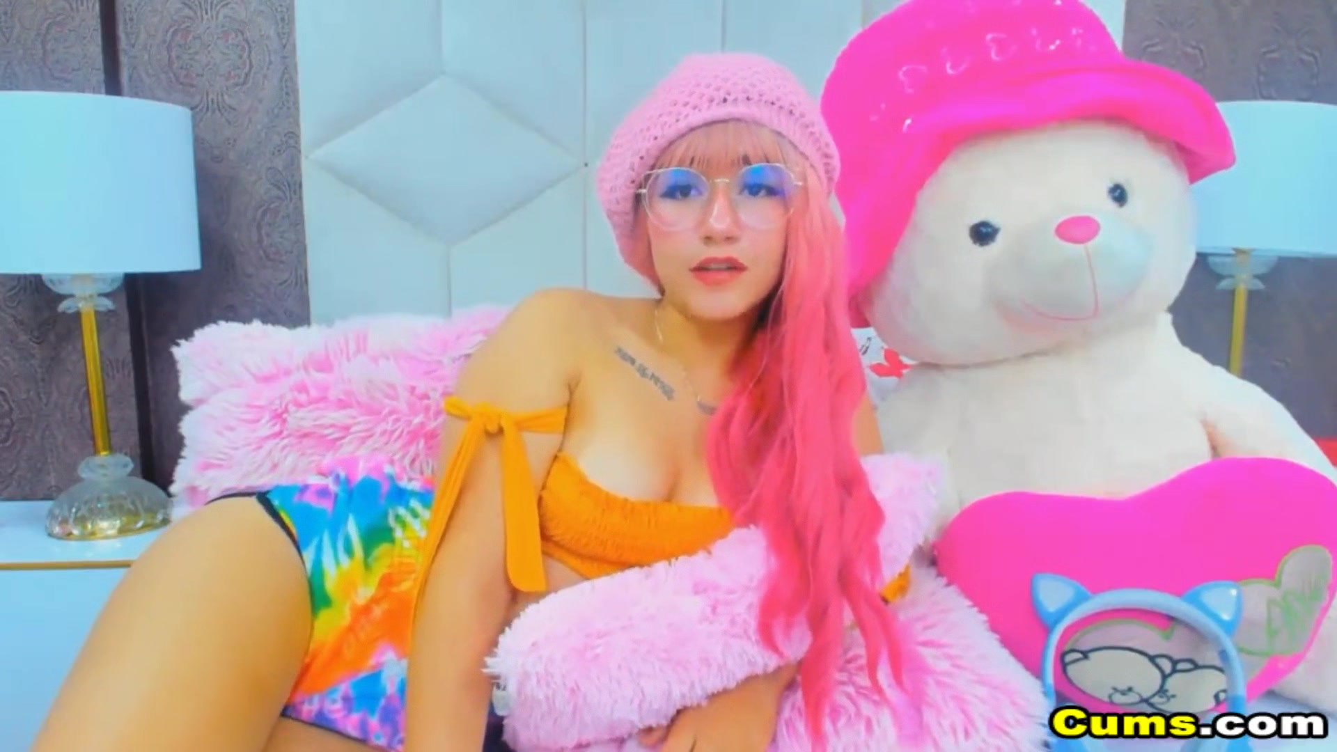 Cute Babe Sucking Her Big Toy