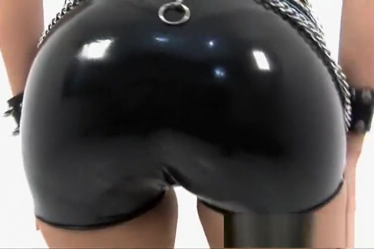 Kananda hickman In A sleazy Latex Outfit!