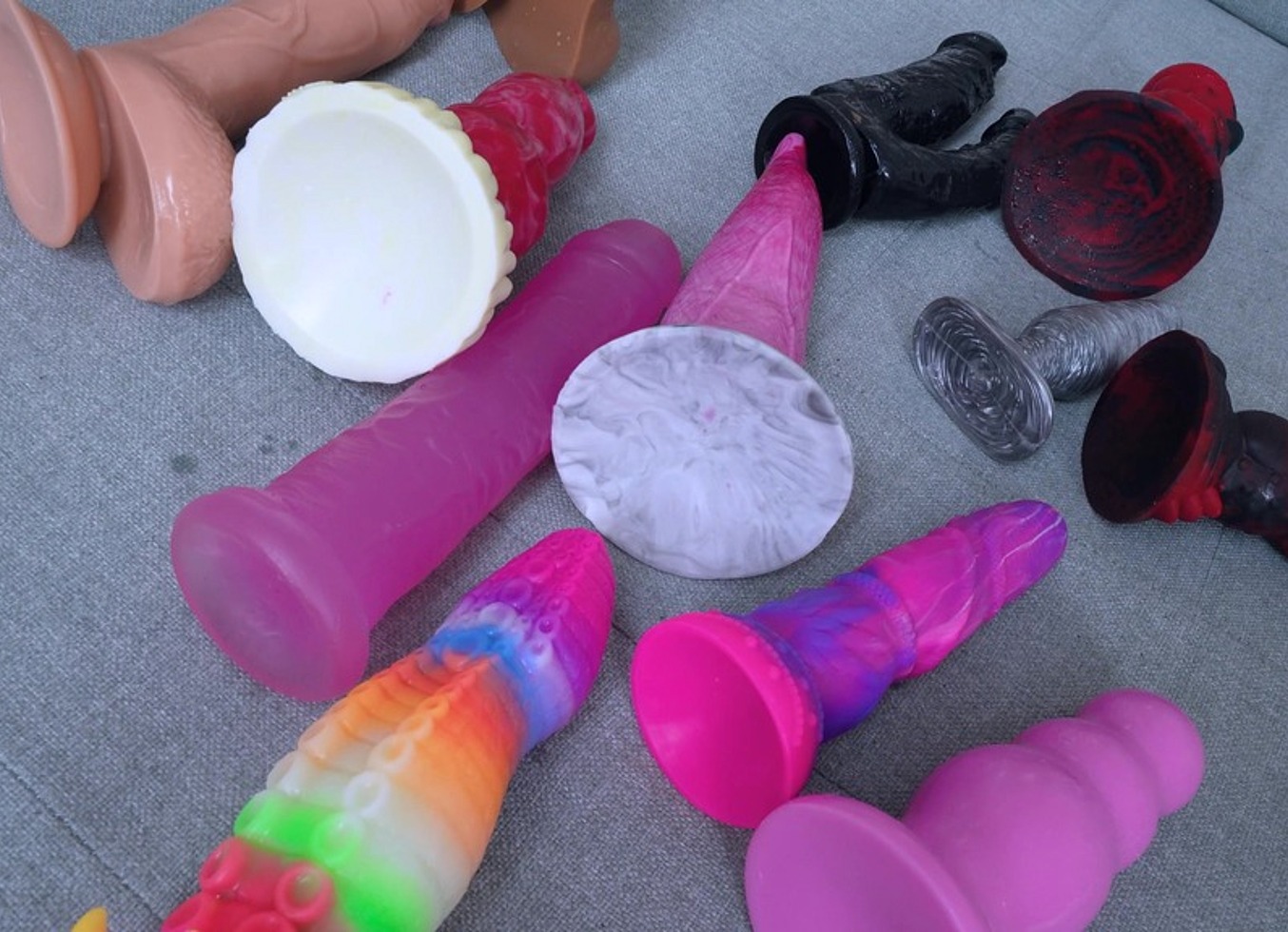 PART 1 Beautiful Julia Maze gets a powerful anal workout with