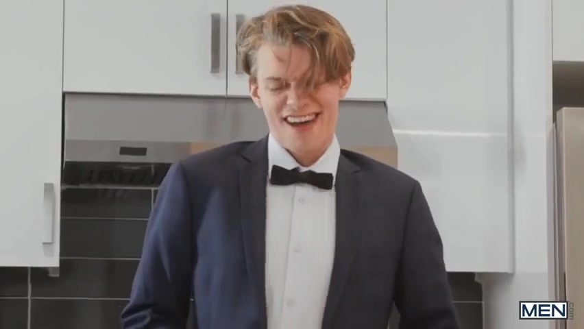 Leo Gets On Boyfriend