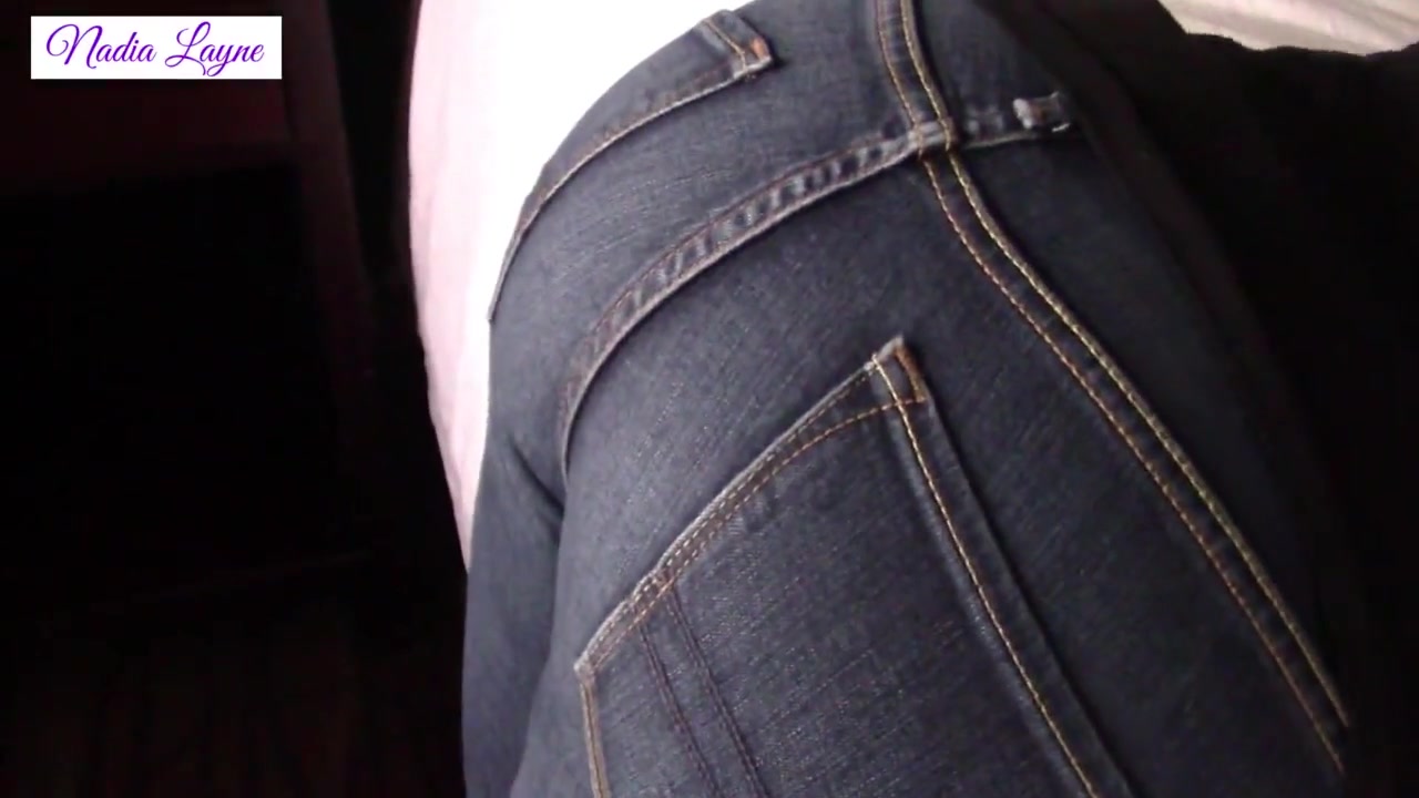 Milf's Big Booty In Jeans Gets Rubbed