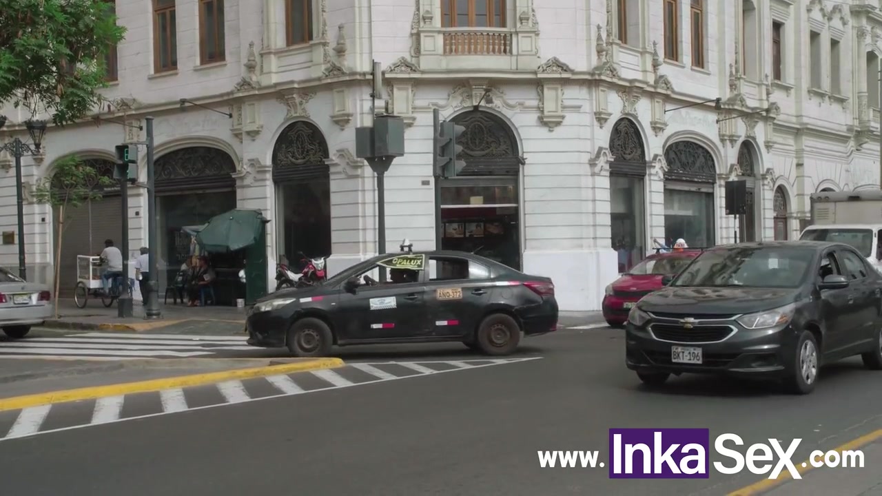 L A S - Colombiana Super Culona Es Pillada Caminando Por Calles