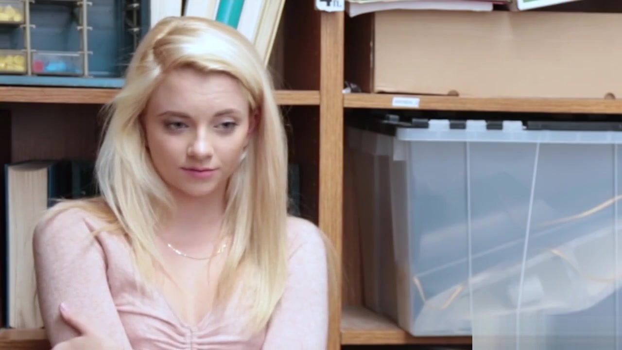 Shoplyfter gave the LP Officers huge cock a blowjob