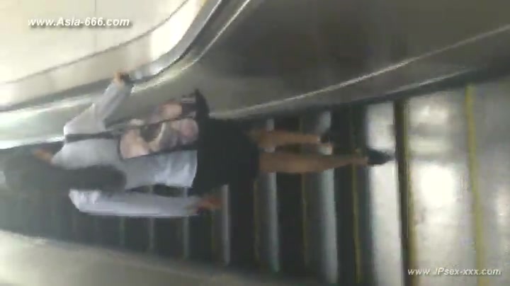 peeping chinese amateur upskirt