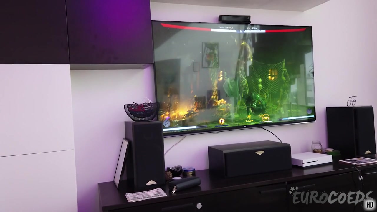 Margarita Playing Xbox Hot Gamer Chick Miss Pussycat Uses A Toy On Her