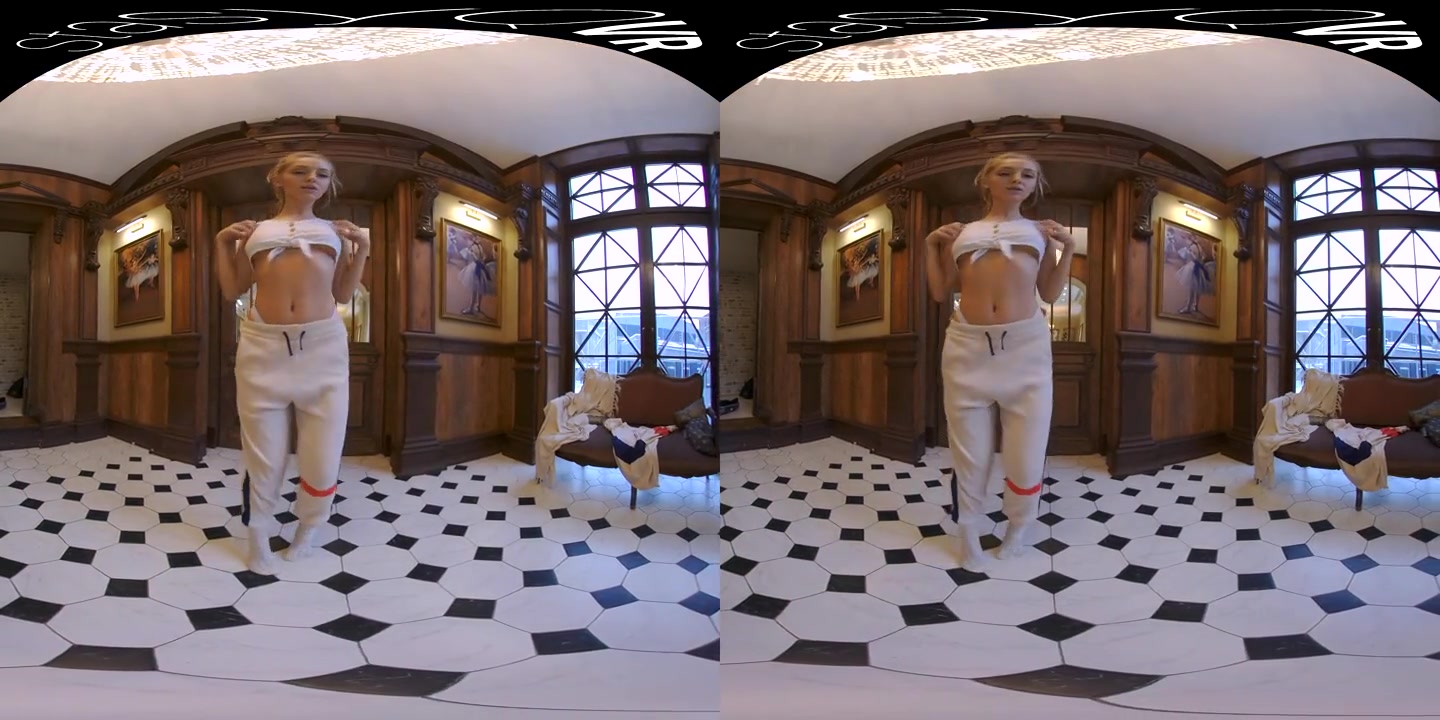 VR porn - Blondes Look Good in Anything - StasyQVR