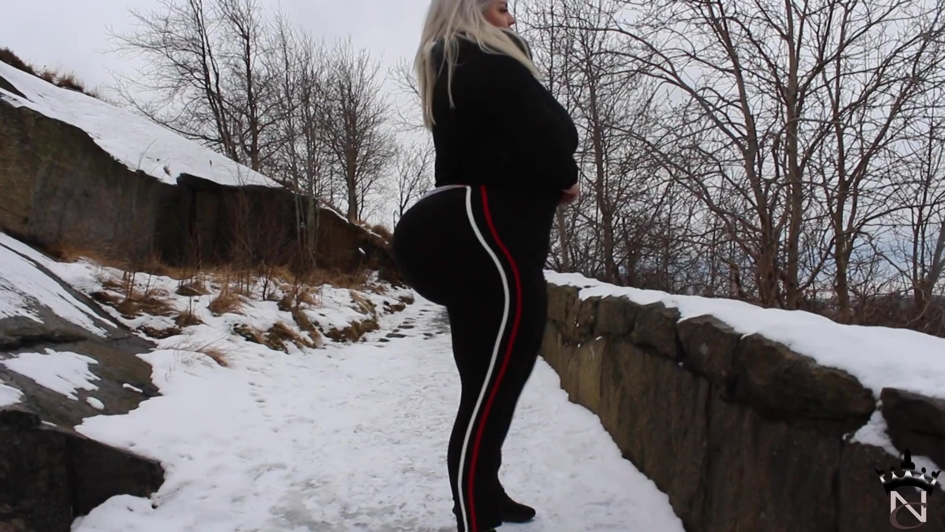 Outdoors Fun - Sex Movies Featuring Natasha Crown