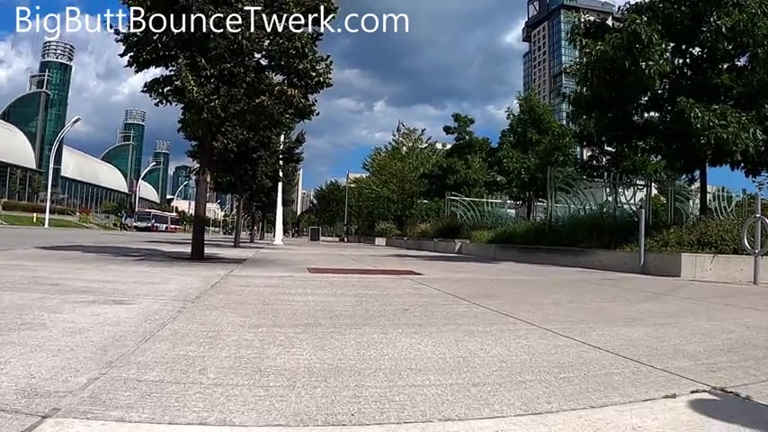 Loose Phat Ass Running - BigButtBounceTwerk