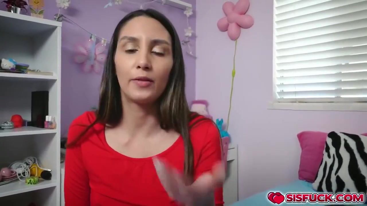 Alex Cant Stop Looking At Stepsis Natalias Pussy While