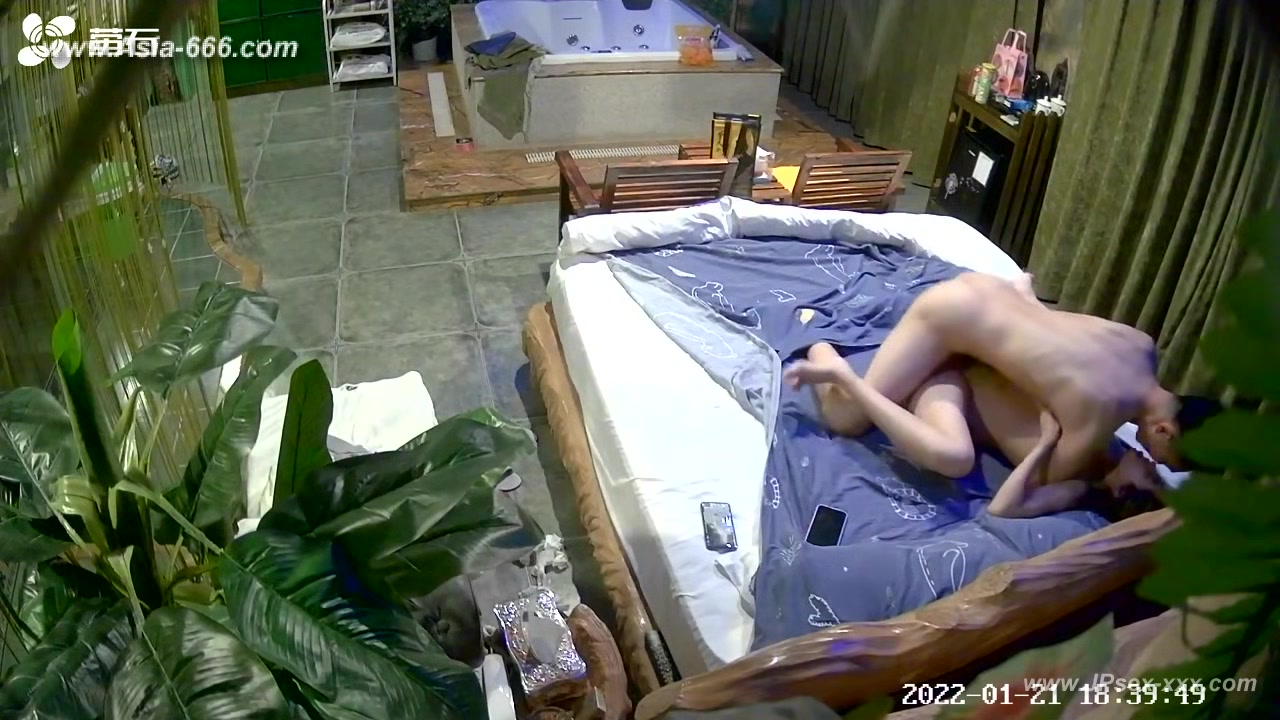 Hackers use the camera to remote monitoring of a lover's home life.560