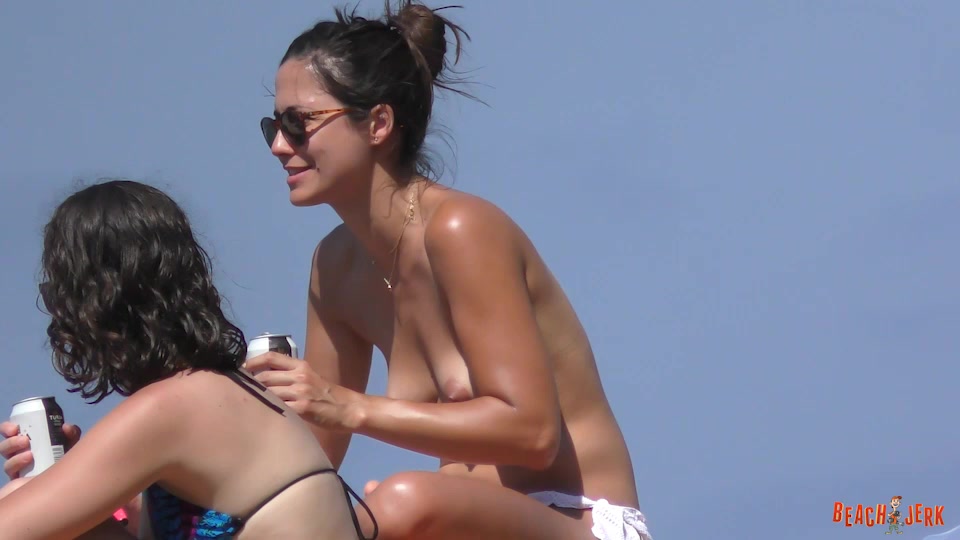 Tits on a rock - BeachJerk