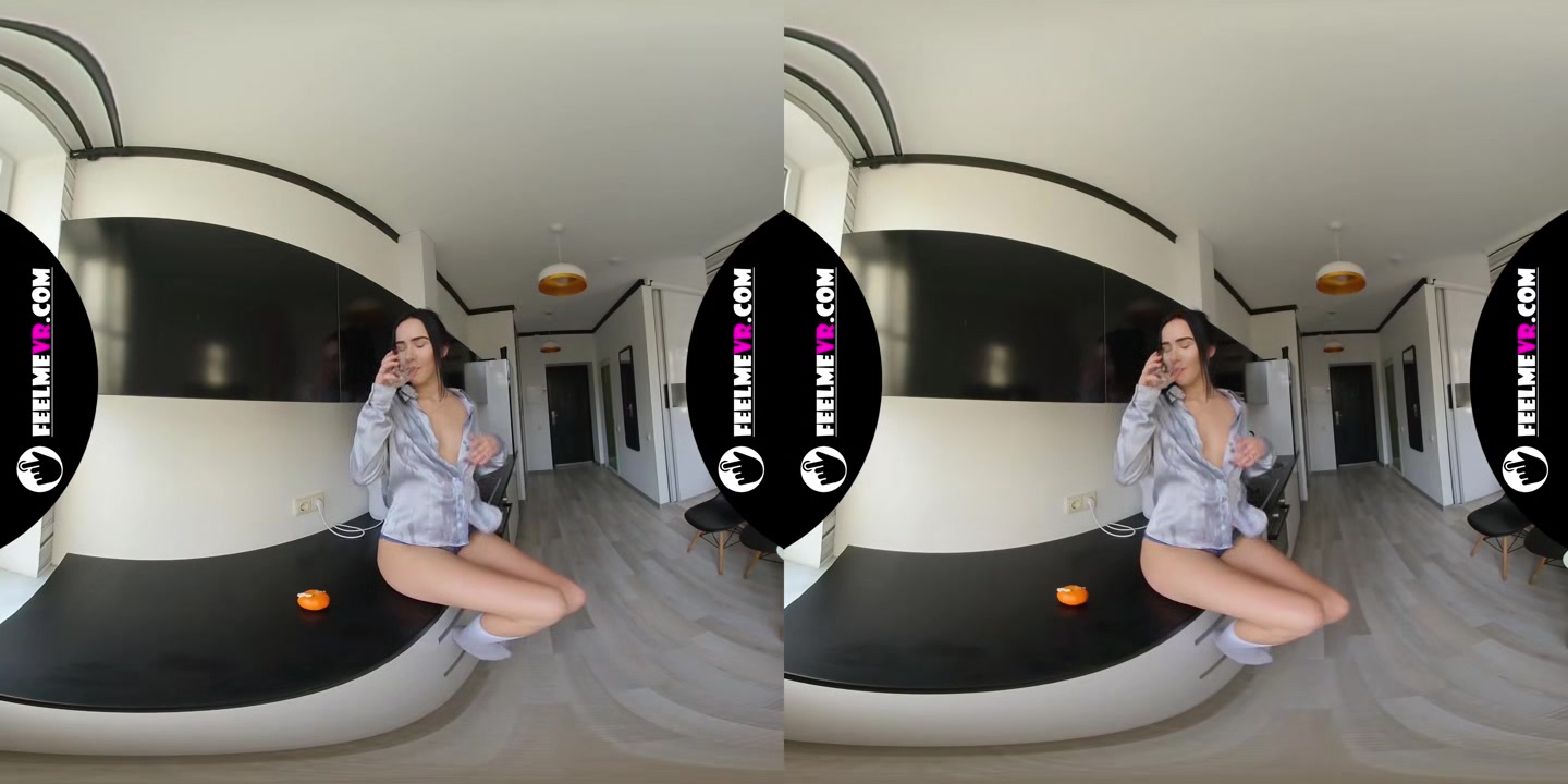 Natasha Says Good Morning Darling Plays With Her Naked Body - FeelMeVR