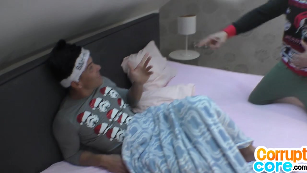 Bigbooty babe with tight pussy in skirt got banged by Santa