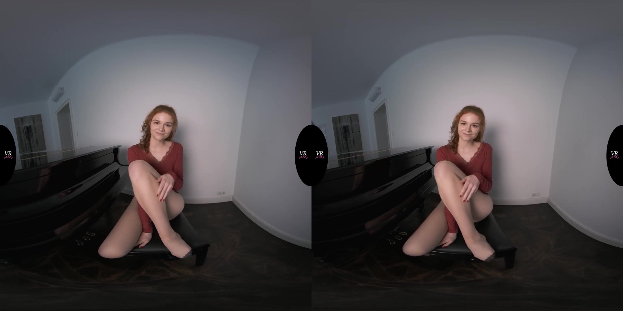 Oily Masturbation - Redhead Amateur Solo on the Table