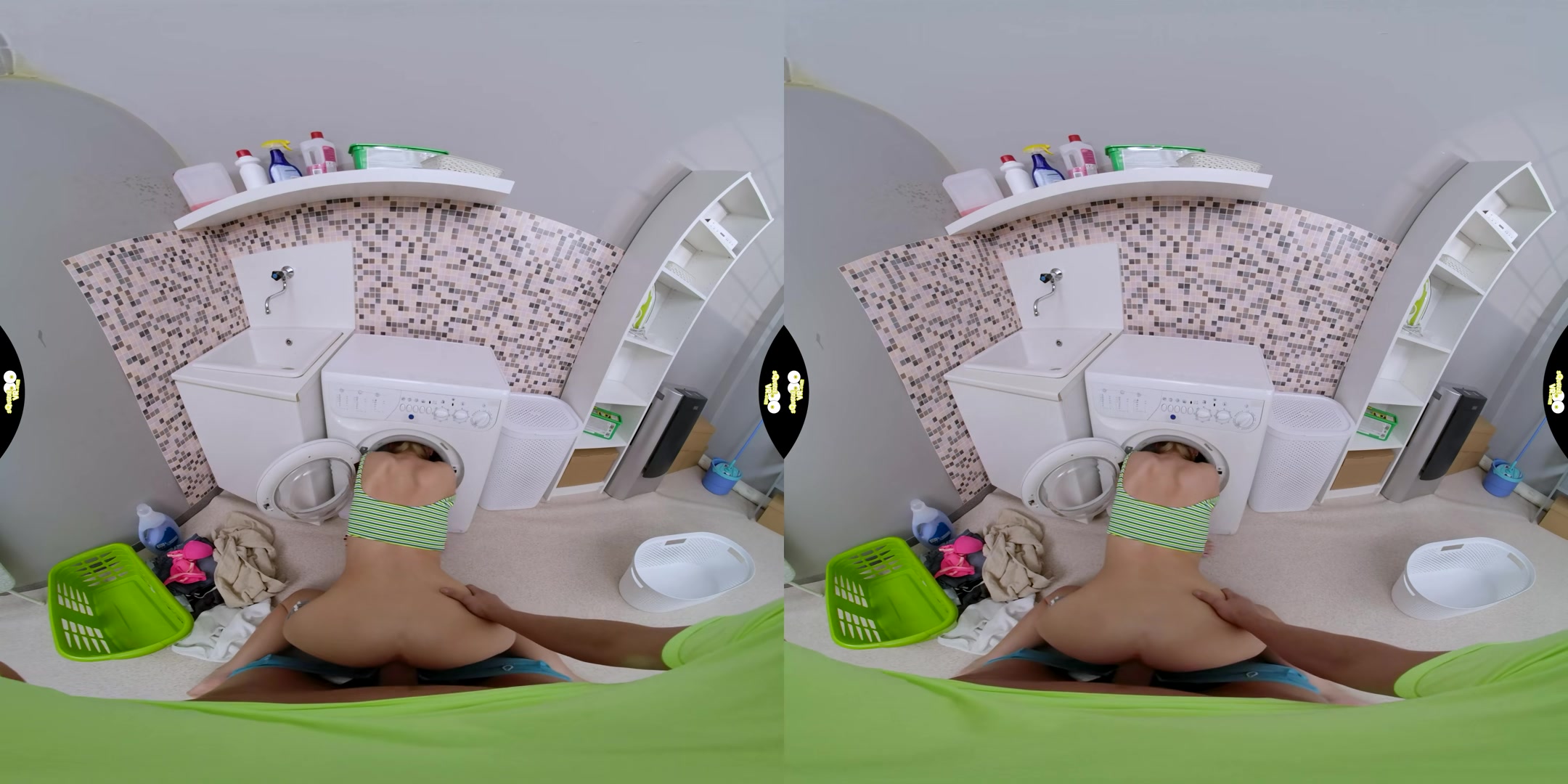 Jenny Wild Stuck in Washer - SqueezeVR