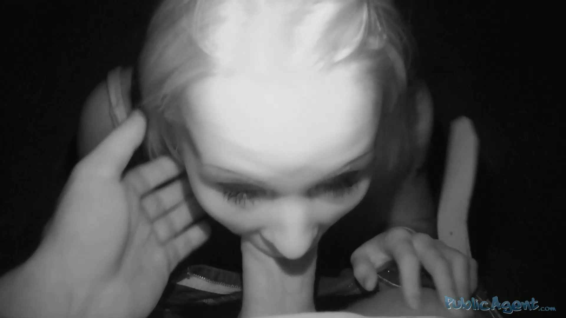 PublicAgent Clip. Lola