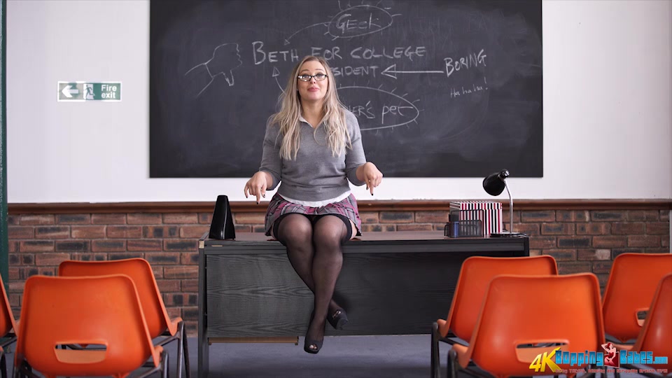 Beth - College Geek Goes Wild - BoppingBabes
