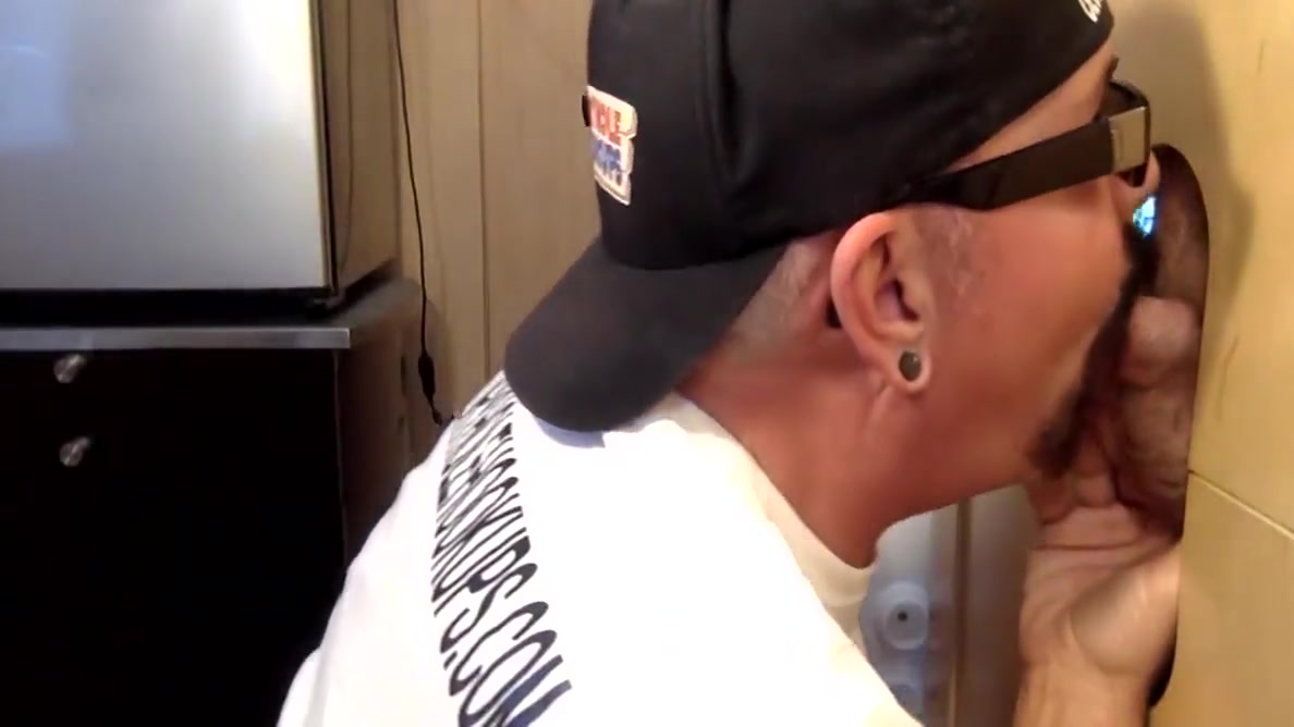 Gloryhole Mature Gay Sucks Hard Cock In Amateur Bj Video