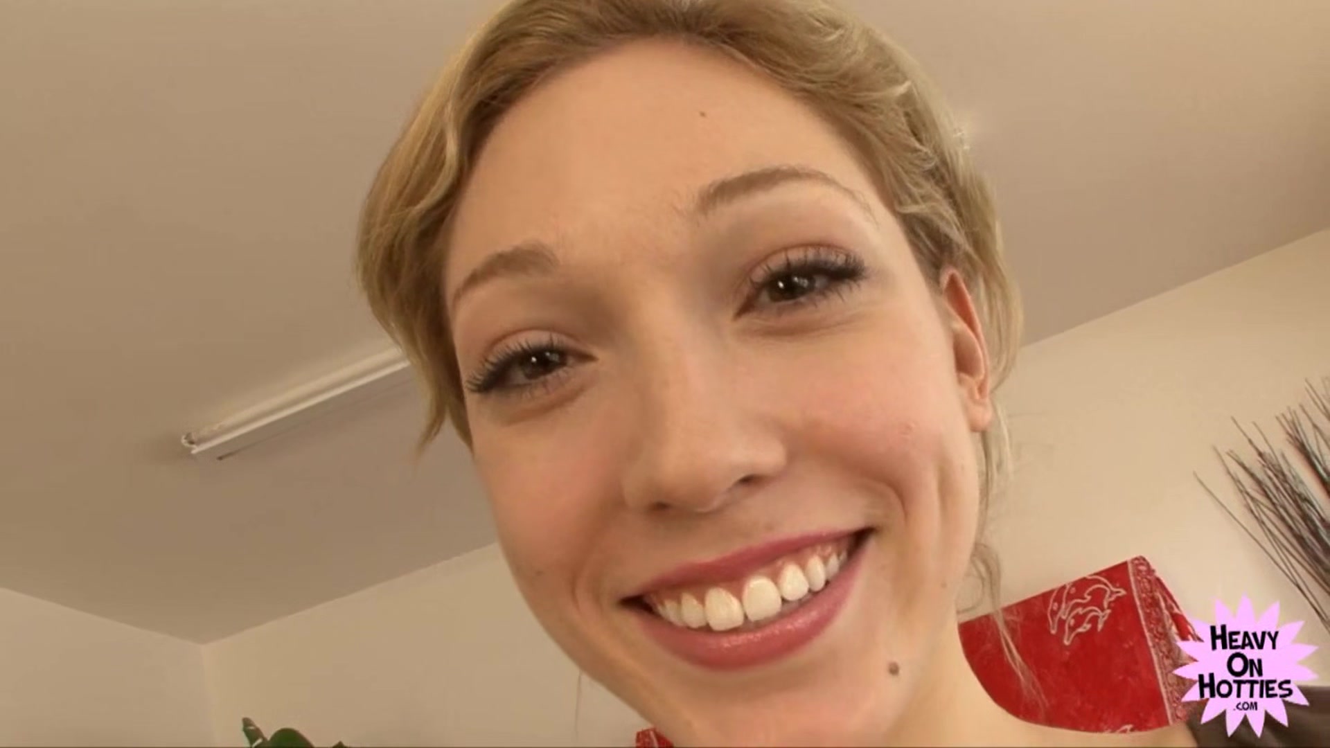 Proof Why USA is number one With Lily Labeau - HeavyOnHotties