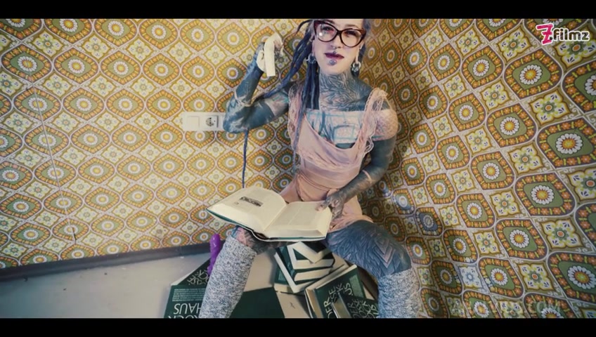 ANAL gapes and PISS on books and TOYS - PEE, ANAL, ATM, Toys (goth, punk, alt porn) ZF060 - PissVids