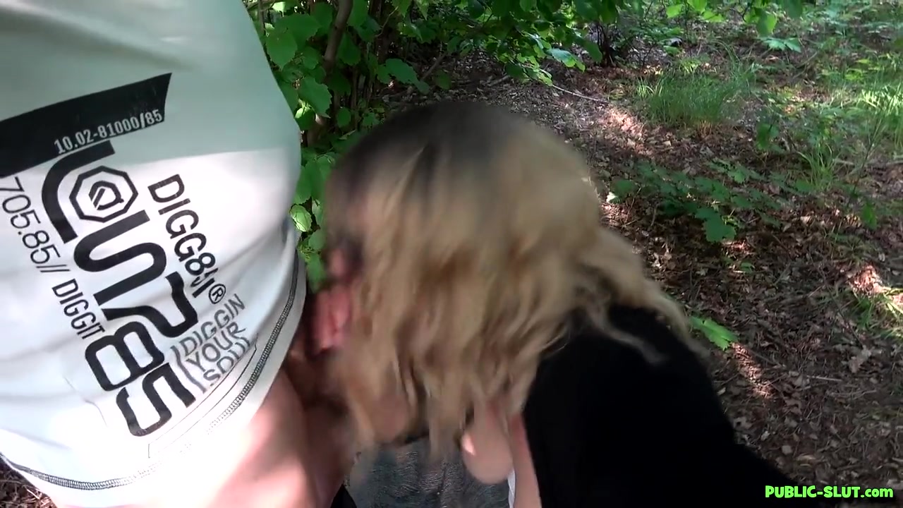 Hot Amateur Milf Used By Lots Of Random Strangers At A Cruising Area