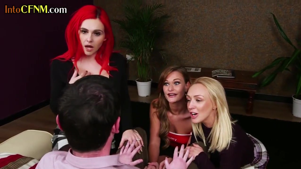 CFNM HJ MILFS in group femdom tugging session for lucky guy