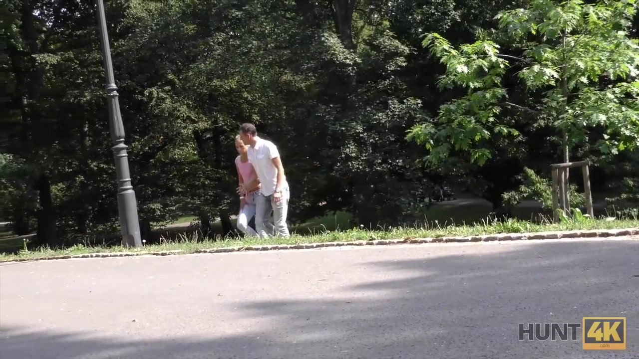 HUNT4K. Young lovers decided that sex for money is a good chance