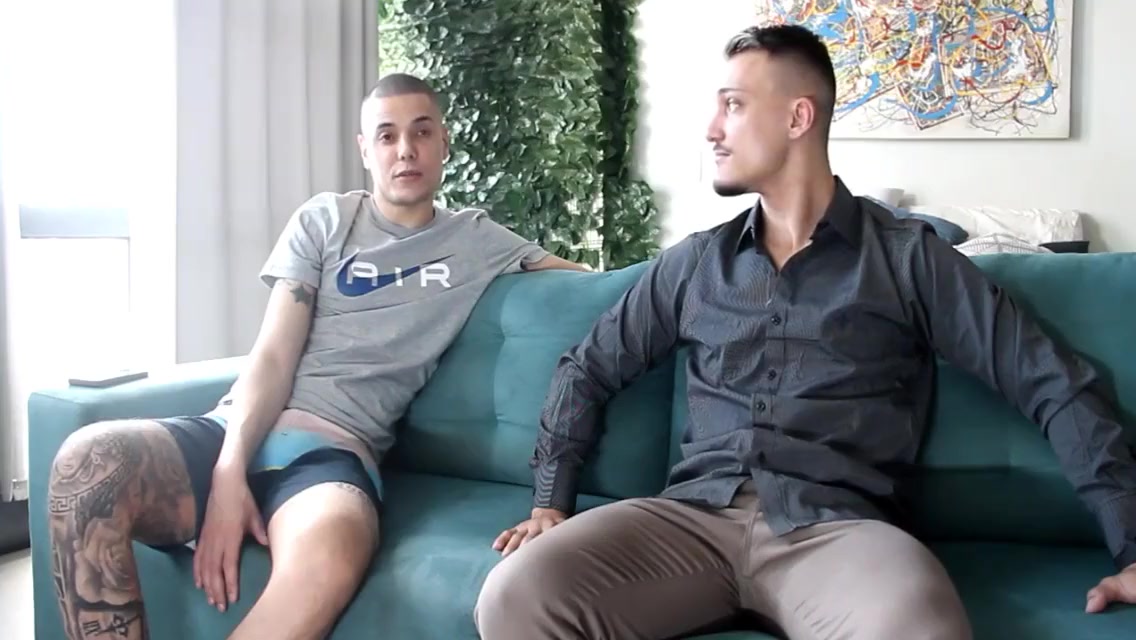 Fazendo Teste Do Sofa Com Novinho With Tiago Gaucho