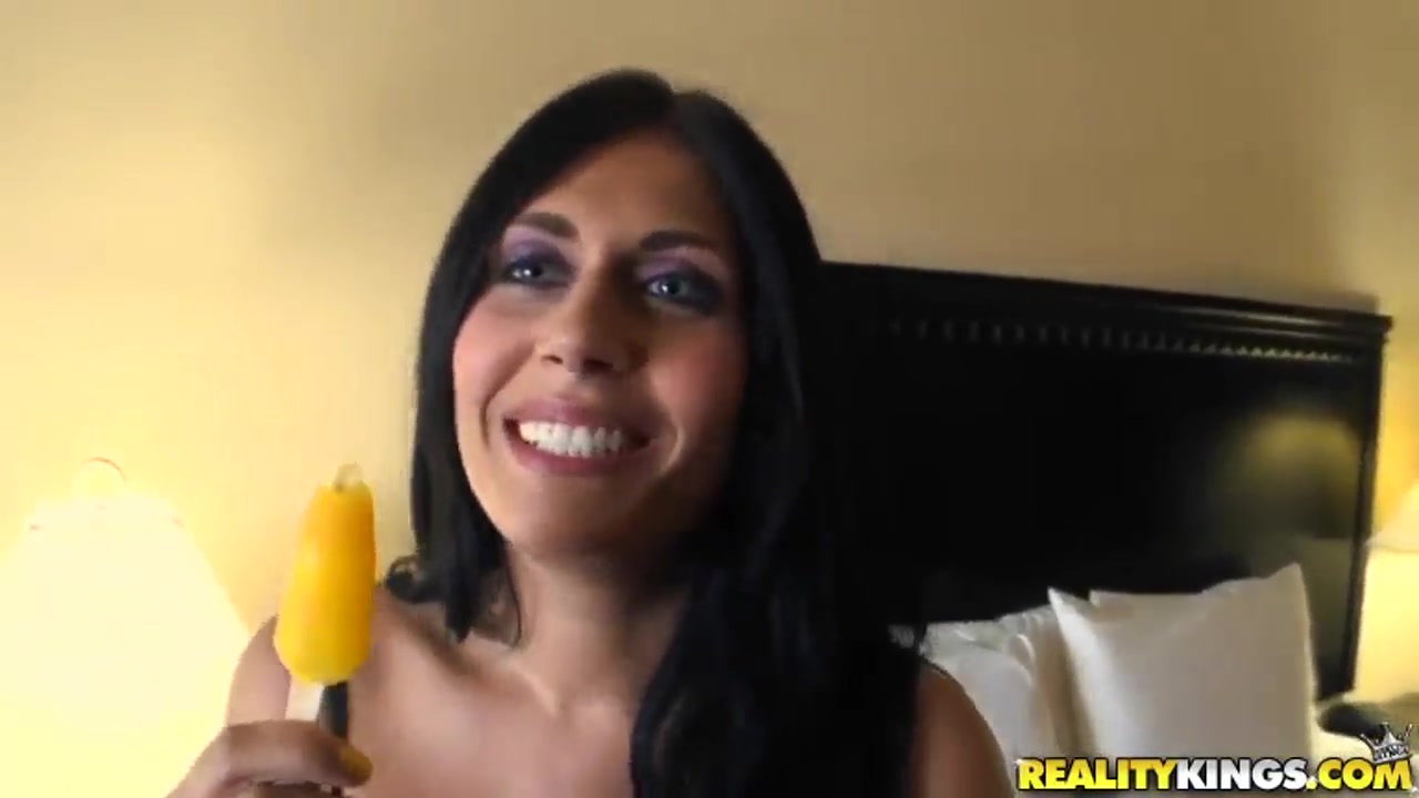 Tight ass Alex Ryan gives head to Voodoo in pov