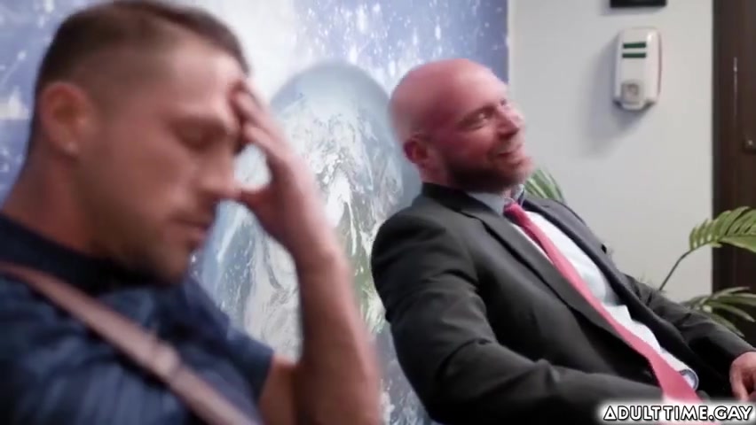 Dude S Eyes Almost Pops Out As His Asshole Gets Penetrated