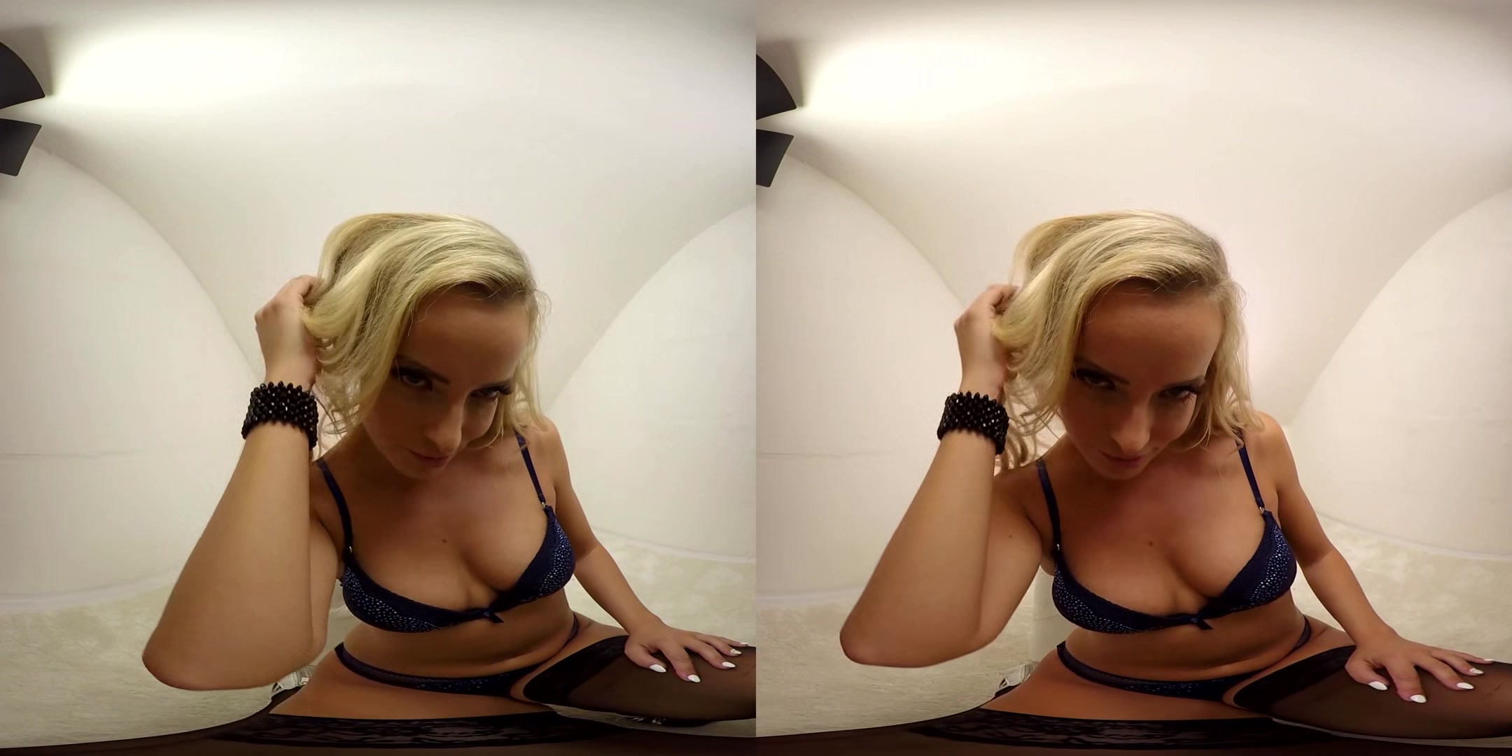 127 - Victoria Pure - Lingerie Blonde Shaved Toy