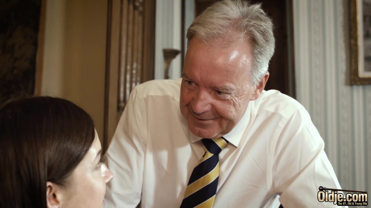 Clueless young babe fucks old english teacher
