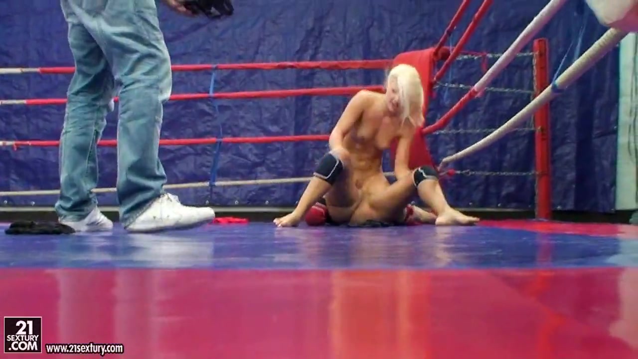 Brandy Smile performed a nude fighting with a sexy babe