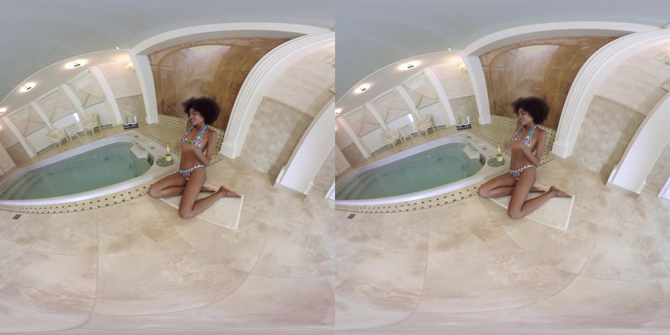 Luna Corazon in Luna Plays at Spa - RealJamVR