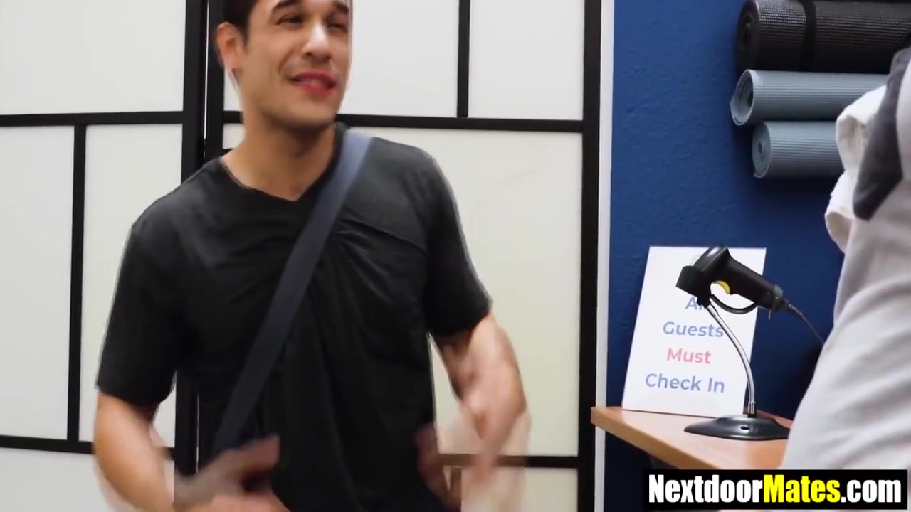 Gay Porn - Gay Coach Trains A New Customer 7 Min
